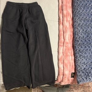 Edikted wide leg gray bow sweatpants (part of a set)